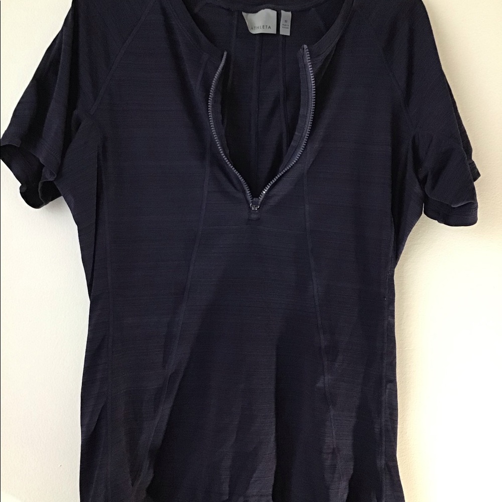 Althleta workout top M Navy Blue